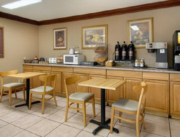 Super 8 By Wyndham Breaux Bridge Motel Restaurante foto